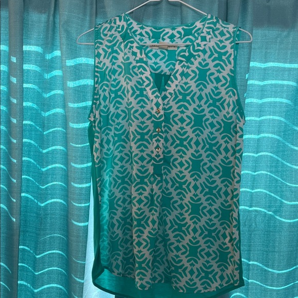 Chic Teal Patterned Sleeveless Blouse - Picture 1 of 6